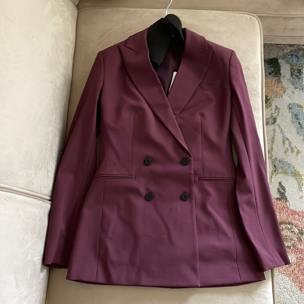 Theory Power jacket, size 0, bright berry color